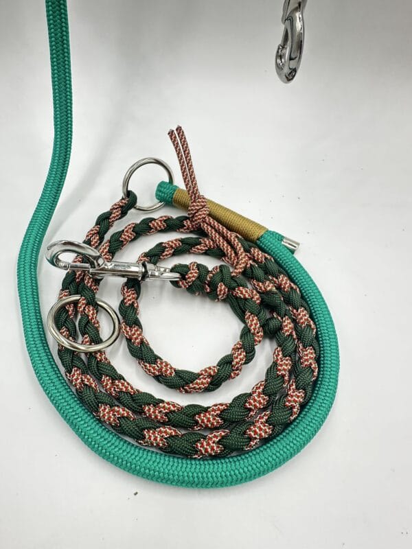 tau-leine-xenias-pawrope